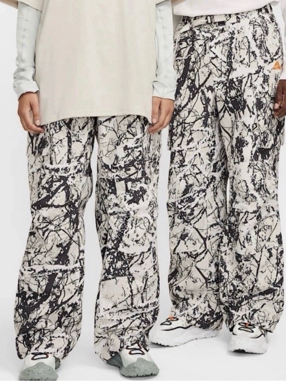 Nike ACG China vortex storm fit pants light orewood black